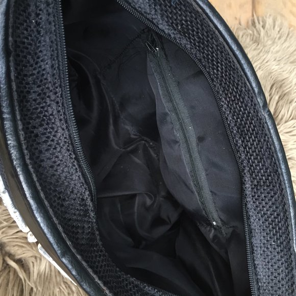 NWOT black woven handbag with beading - Picture 8 of 8